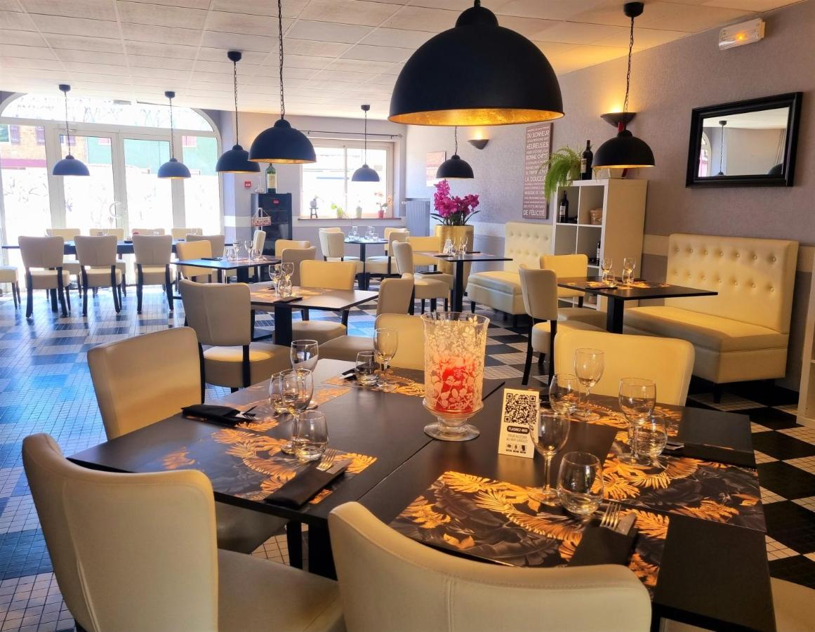 Hotel Restaurant Du Commerce Estang Екстер'єр фото