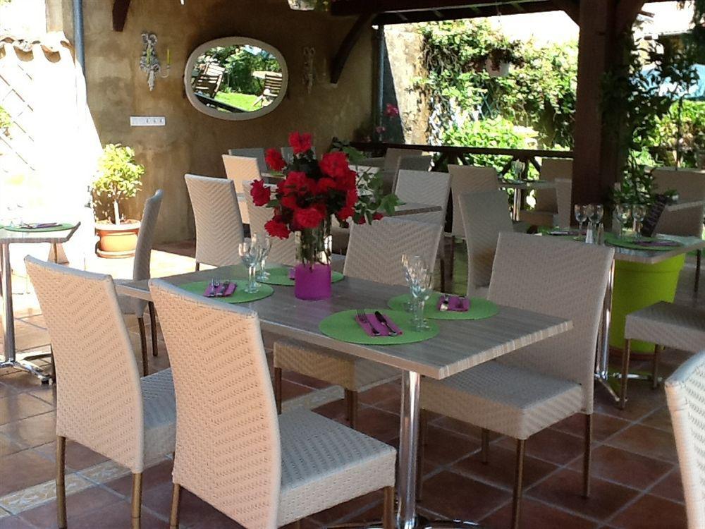 Hotel Restaurant Du Commerce Estang Екстер'єр фото