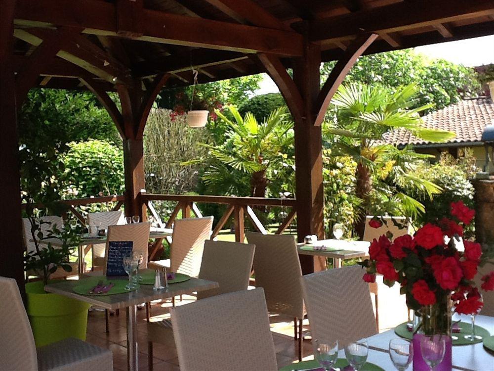 Hotel Restaurant Du Commerce Estang Екстер'єр фото