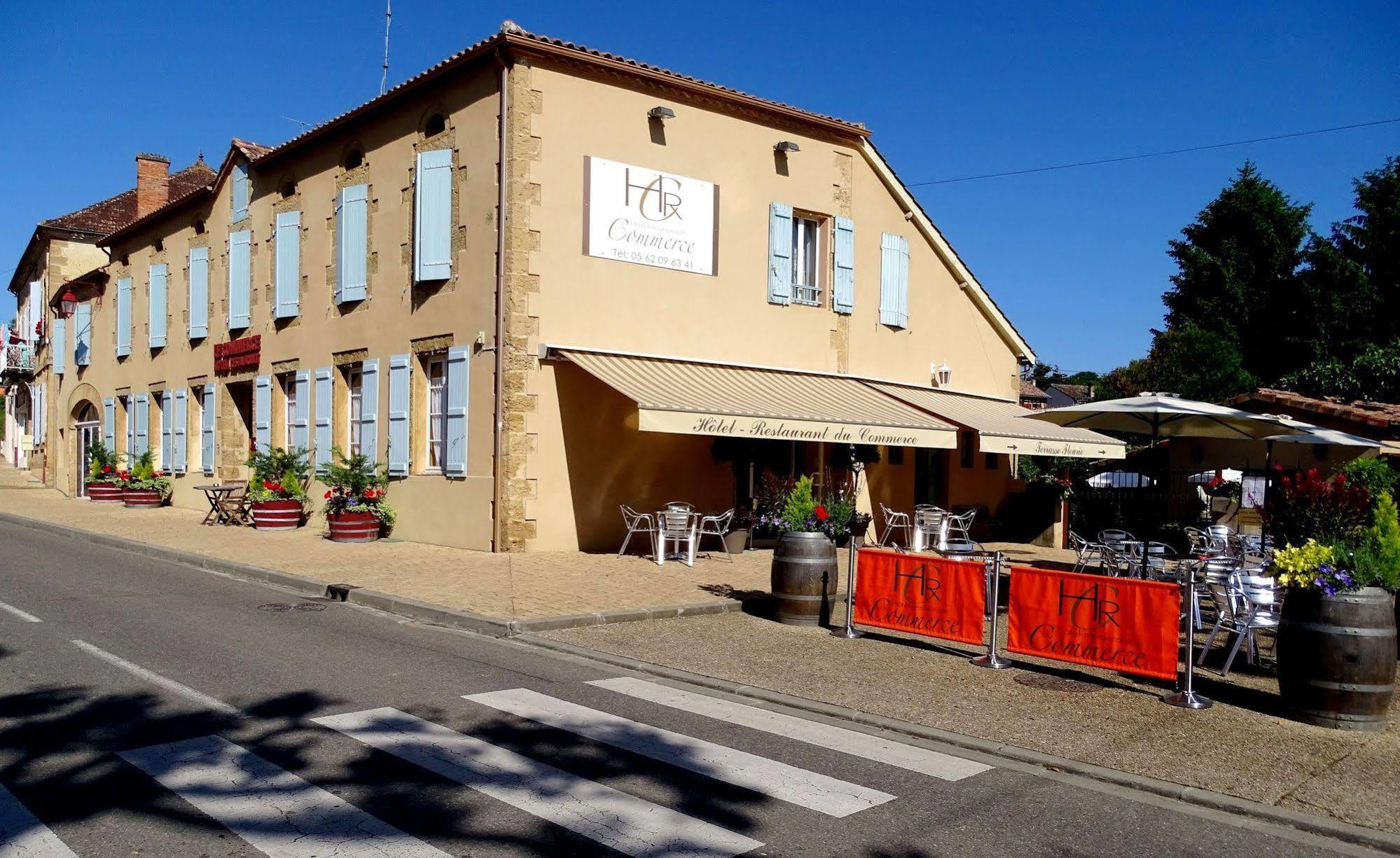 Hotel Restaurant Du Commerce Estang Екстер'єр фото