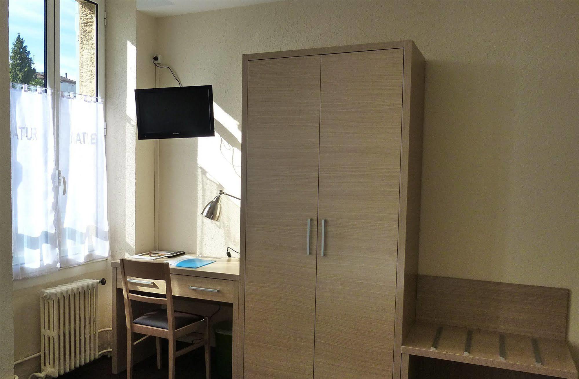 Hotel Restaurant Du Commerce Estang Екстер'єр фото